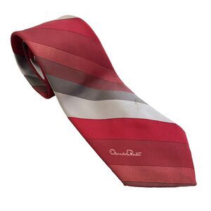 VGT Oscar de la Renta Men's Tie 100% Silk Red Gray‎ Diagonal Striped Logo